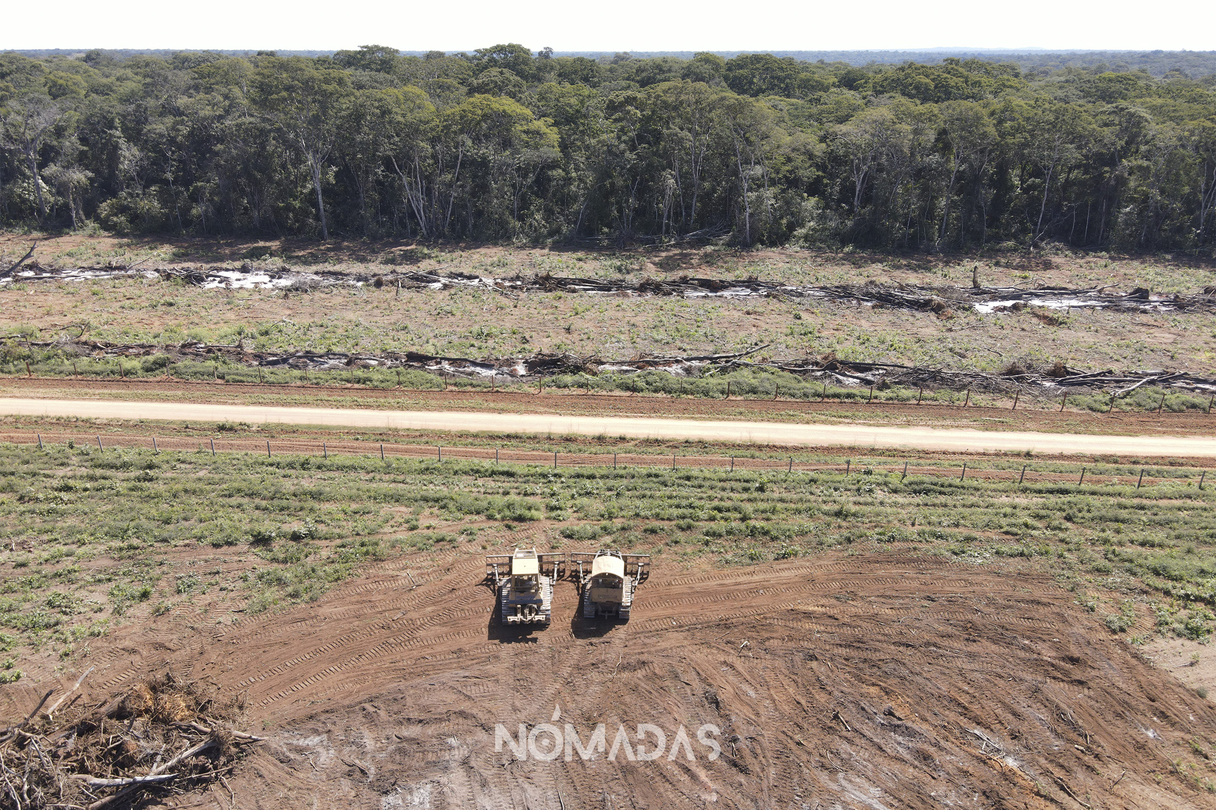 A continuación, un punteo de algunos hechos esenciales y explicaciones que son necesarios conocer sobre la deforestación y conversión de ecosistemas no boscosos en Bolivia. Las estimaciones de la deforestación y conversión presentados se basan sobre la nueva plataforma de Mapbiomas para Bolivia que provee los datos más actualizados y fidedignos para Bolivia.